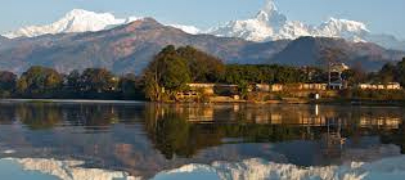 nepals-backpacker-paradisepokhara-is-the-perfect